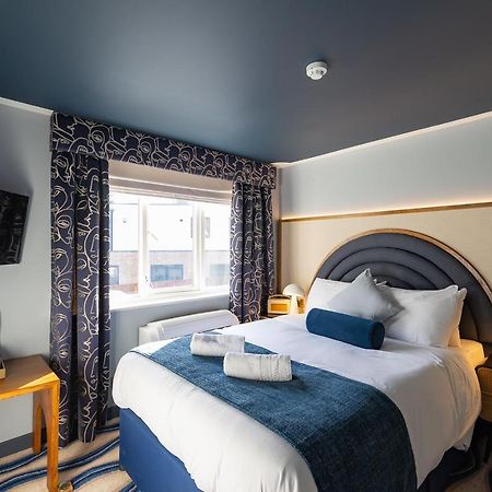 Loch Fyne Hotel&Restaurant Poole Canford Cliffs Extérieur photo