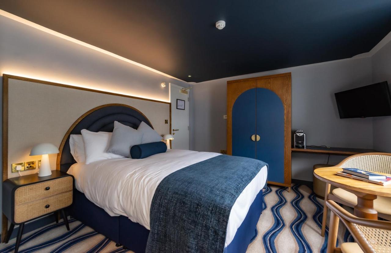 Loch Fyne Hotel&Restaurant Poole Canford Cliffs Extérieur photo