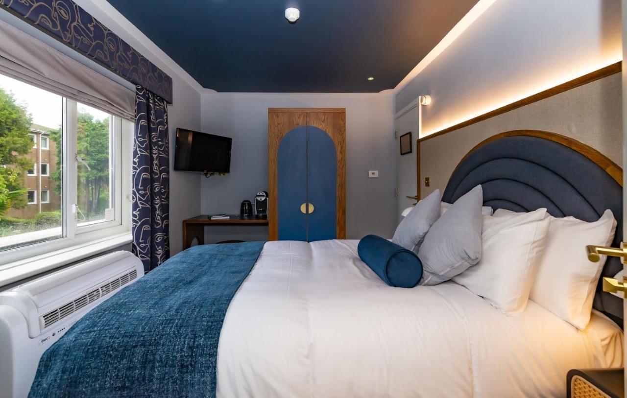 Loch Fyne Hotel&Restaurant Poole Canford Cliffs Extérieur photo
