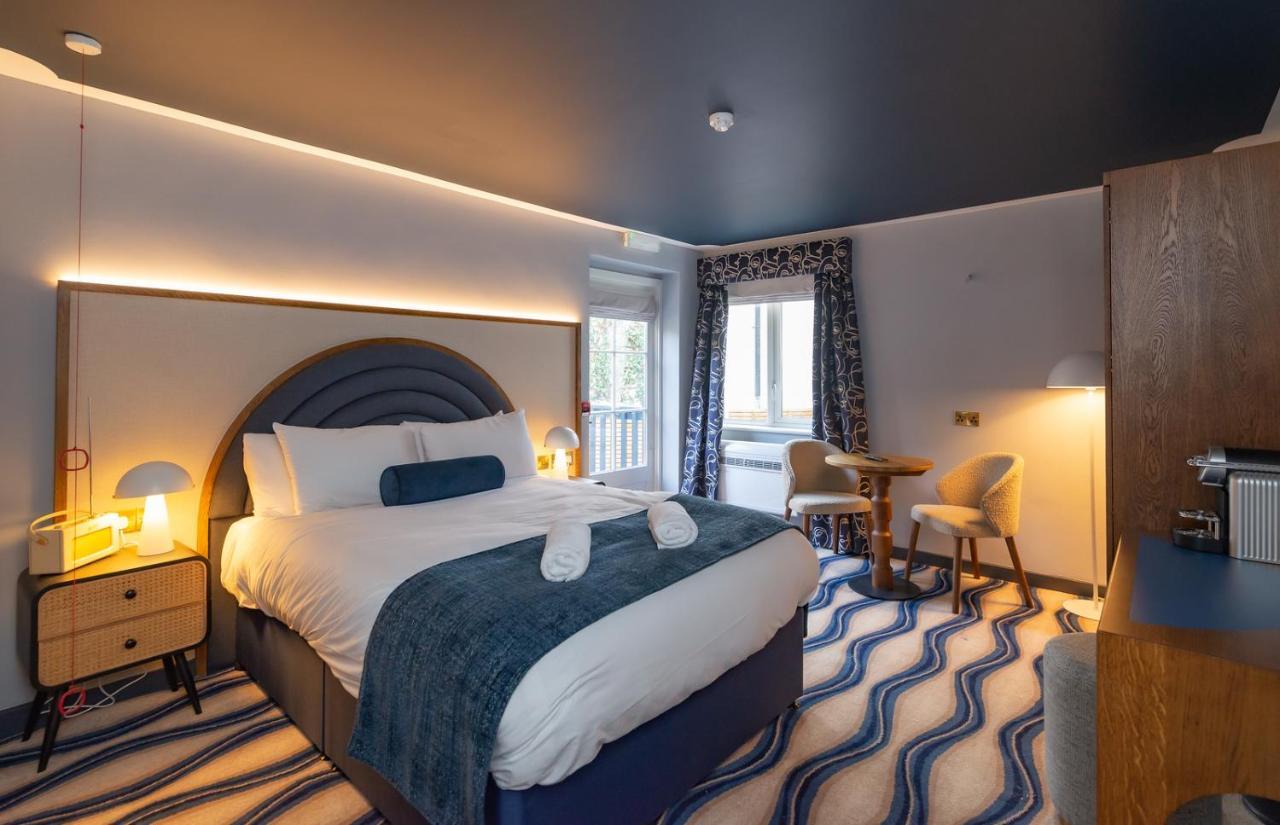 Loch Fyne Hotel&Restaurant Poole Canford Cliffs Extérieur photo