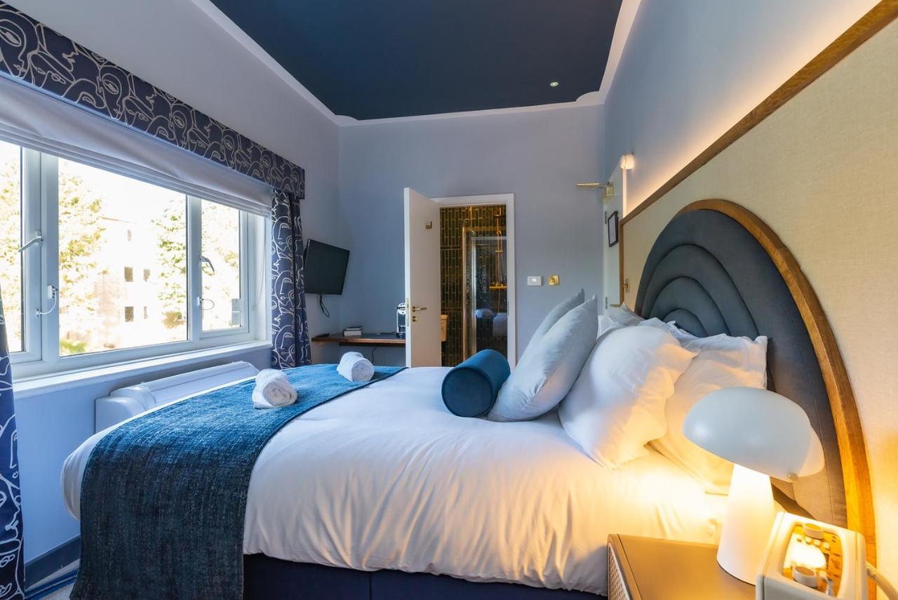 Loch Fyne Hotel&Restaurant Poole Canford Cliffs Extérieur photo