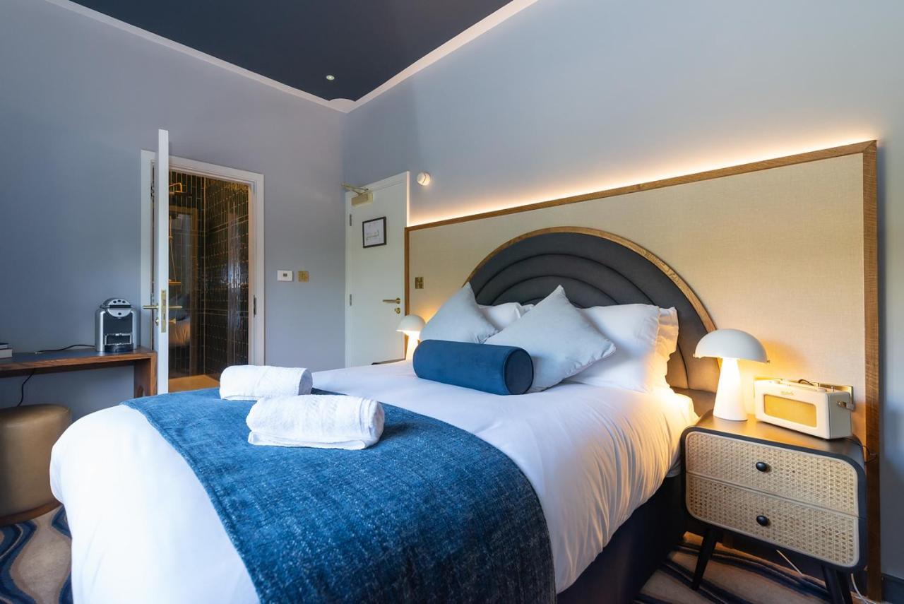 Loch Fyne Hotel&Restaurant Poole Canford Cliffs Extérieur photo
